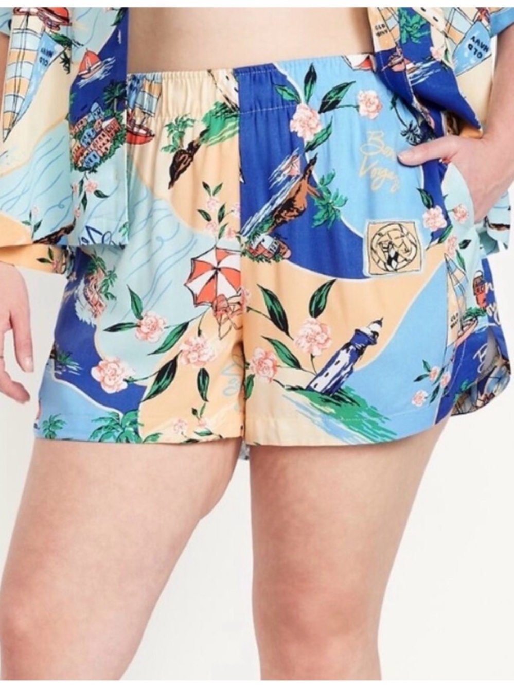 Old Navy beach scene High-Waisted Crinkle Gauze Shorts Size M